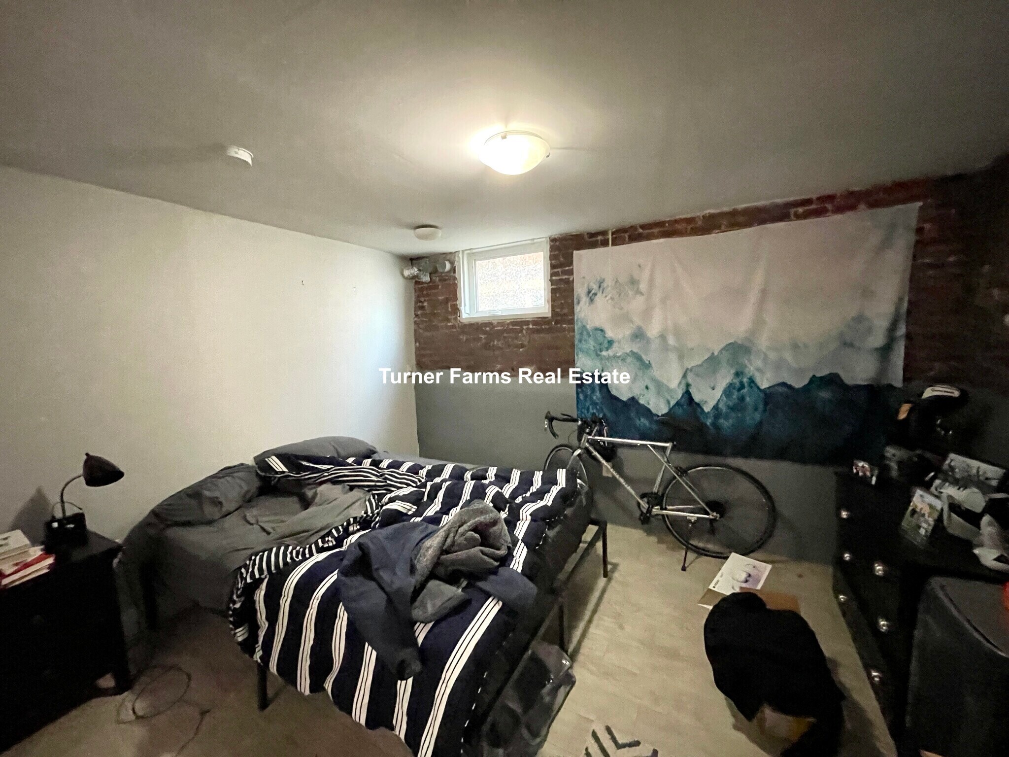 Building Photo - 38 Cherry St