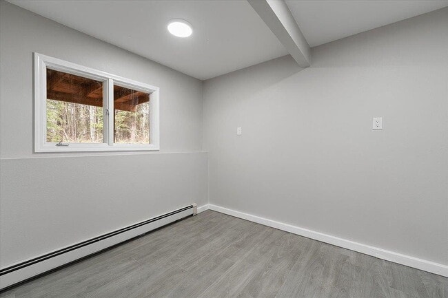 Building Photo - Single Family Home For Rent
