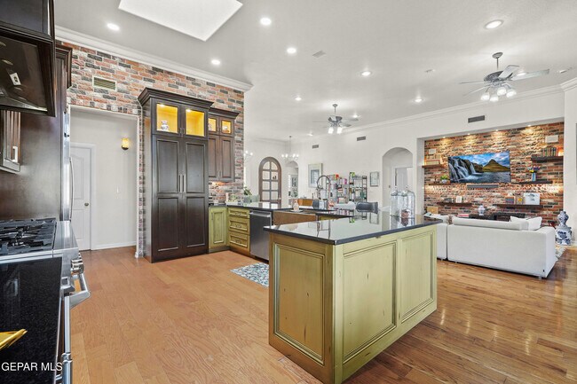 Building Photo - 1405 Cloud Ridge Dr