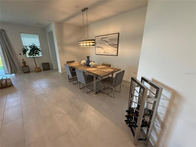 Building Photo - 1165 Lakeshore Breeze Pl