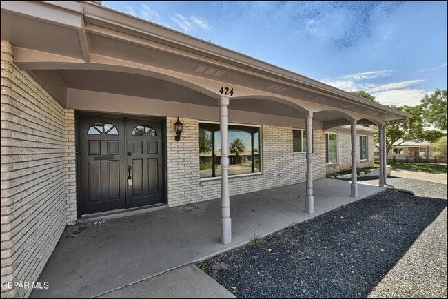 Building Photo - 424 Stonebluff Rd