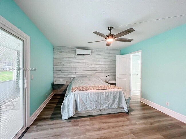 Building Photo - 226 Newport Dr