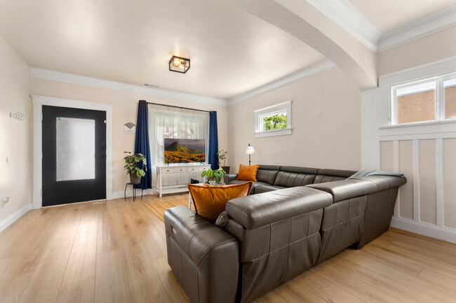 Open Living Room - 1118 W 47th St