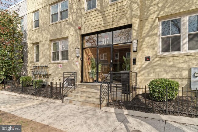 Primary Photo - 417 18th St NE