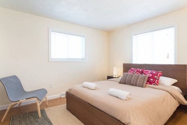 Building Photo - 37 Oxford Cir