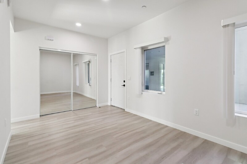 Building Photo - 2341 Ulric St