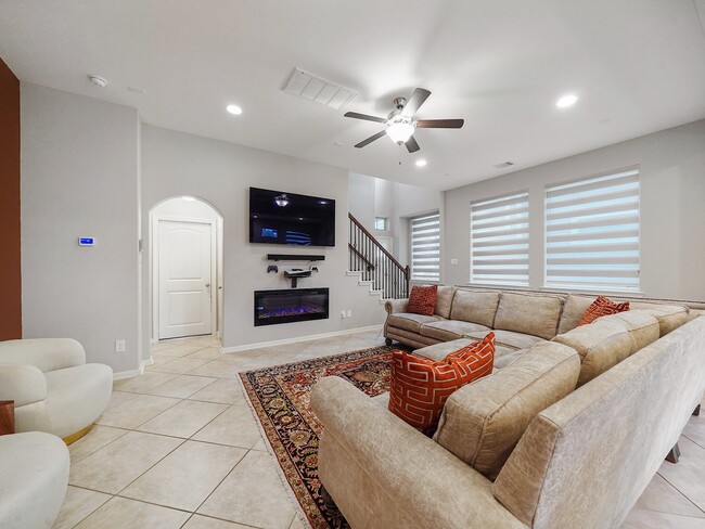 Building Photo - 18434 Jasmine Garden Pl