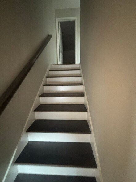 Building Photo - 163 Apache Ln