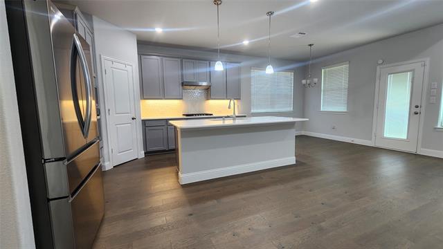 Building Photo - 2317 Miramar Dr