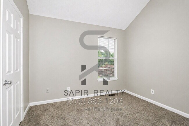 Building Photo - 3073 River Oak Rd