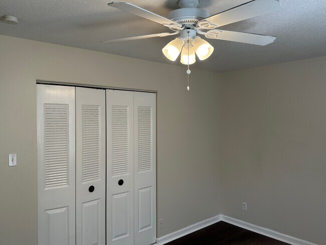 Building Photo - 1769 High School Dr