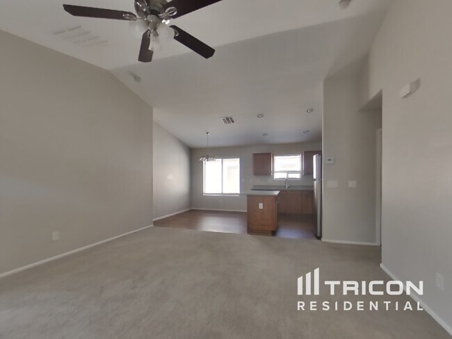 Building Photo - 40059 W Thornberry Ln