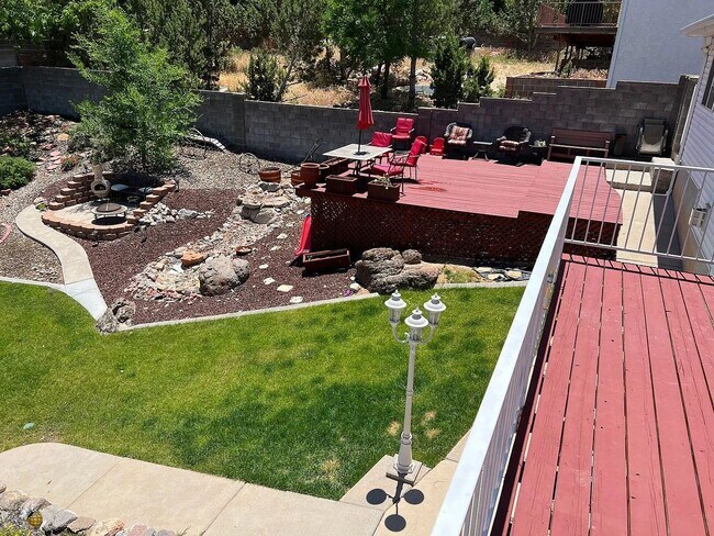Building Photo - 2167 Cedar Hills Dr