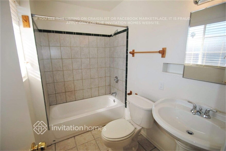 Building Photo - 3416 W Tuckey Ln