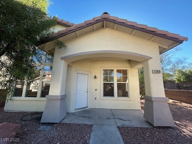 Building Photo - 1200 Valerio Ln