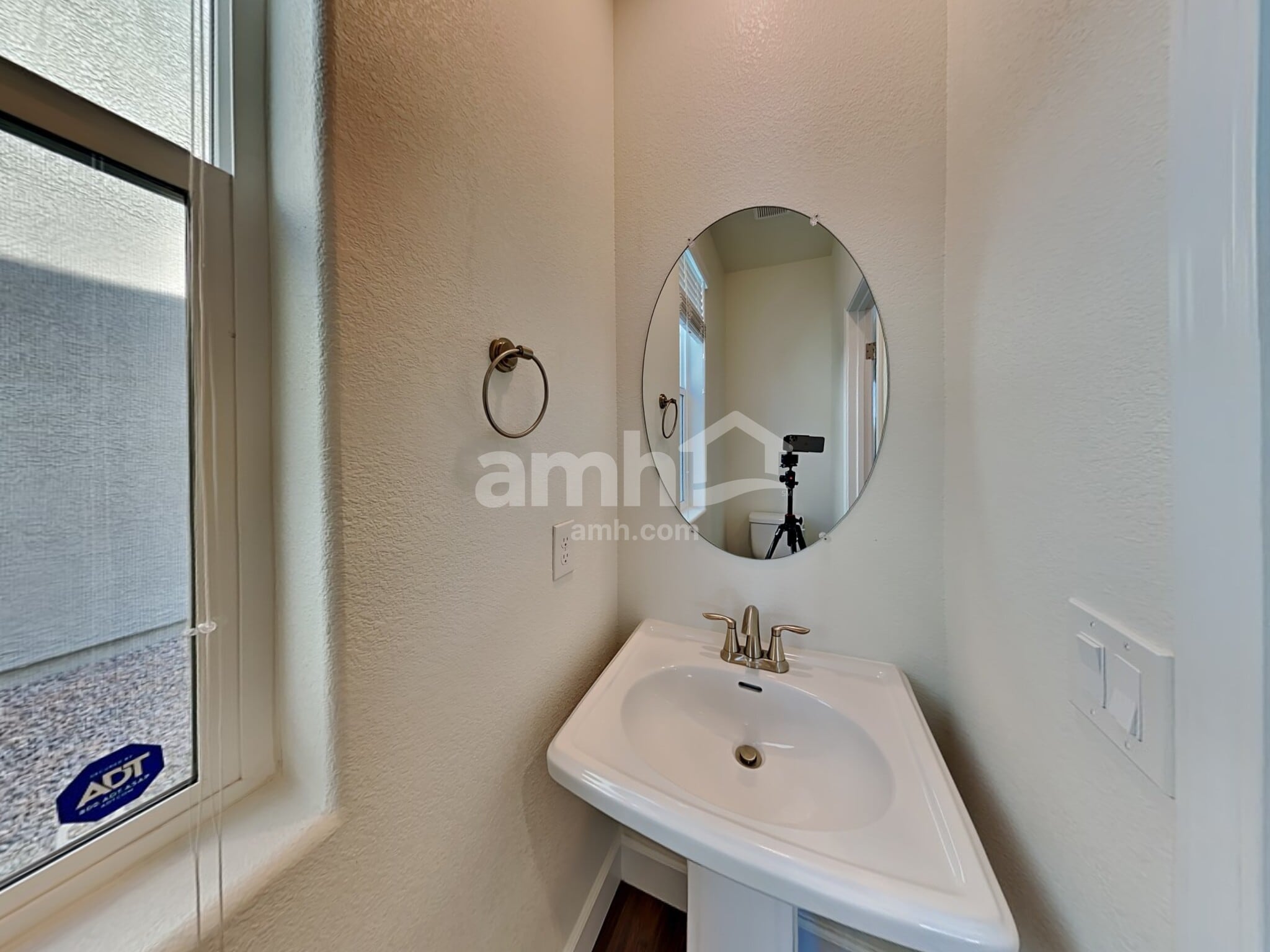 Building Photo - 8186 Inhibition Ct