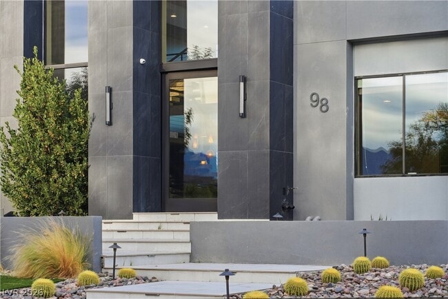 Building Photo - 98 Sun Glow Ln