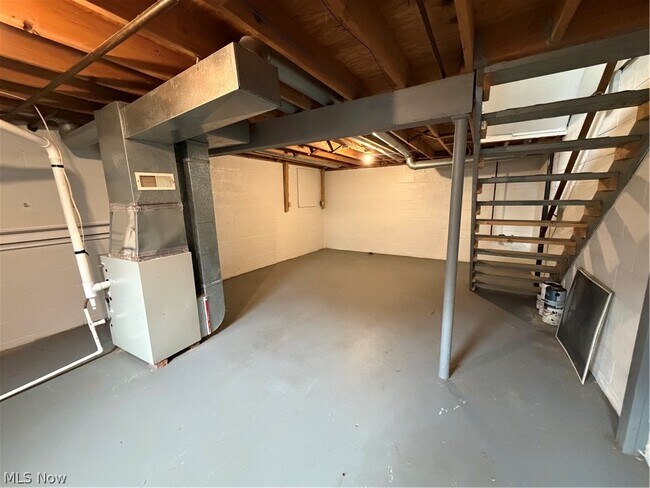Building Photo - 7317 Seymour St NW
