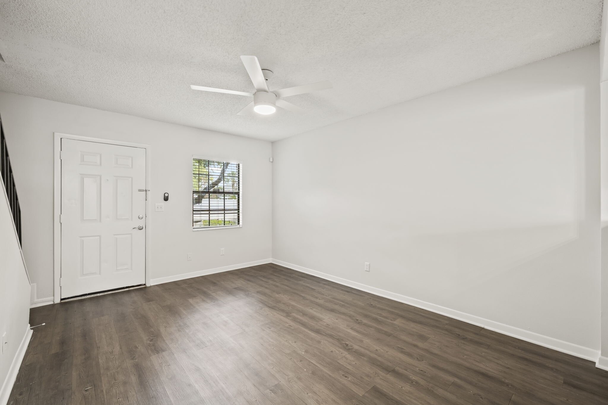 Building Photo - 5045 S Albany Ave