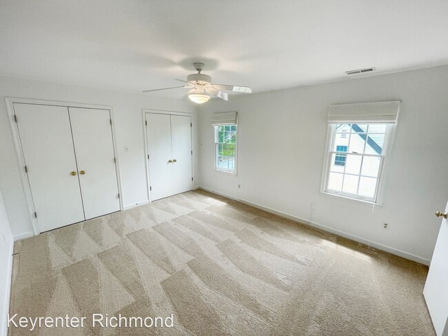 Building Photo - 3 br, 2.5 bath House - 400 Village Gate Dr
