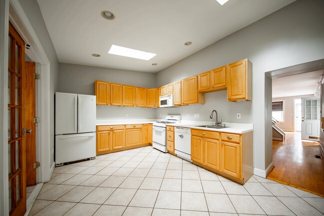 Building Photo - 112 Dawson St