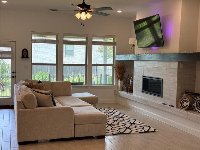 Building Photo - 5321 Texas Bluebell Dr