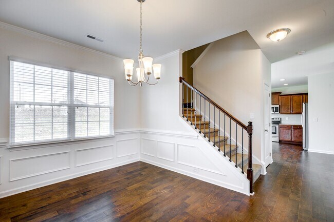 Building Photo - 4 Bedroom Rental in Mackintosh On The Lake Neighborhood!