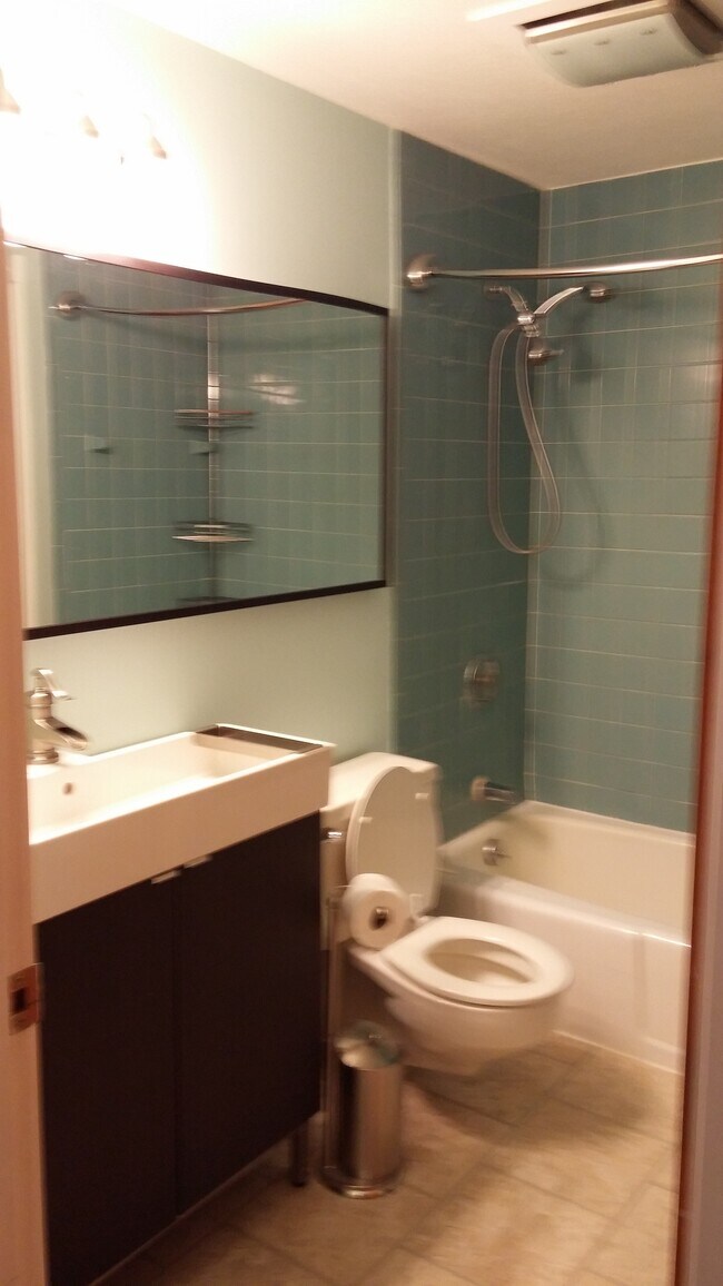 Building Photo - 32 Webster Ct