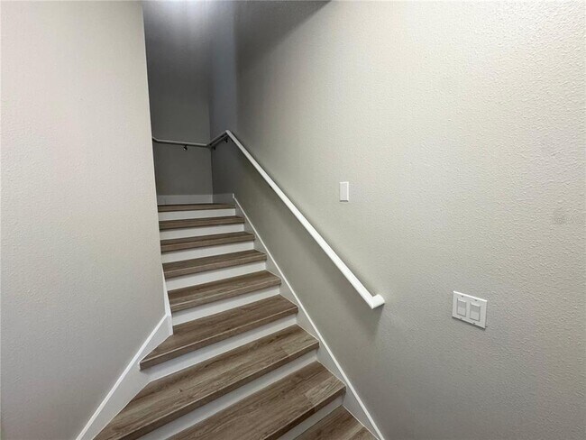 Building Photo - 10703 Yellow Tiger Lily Dr