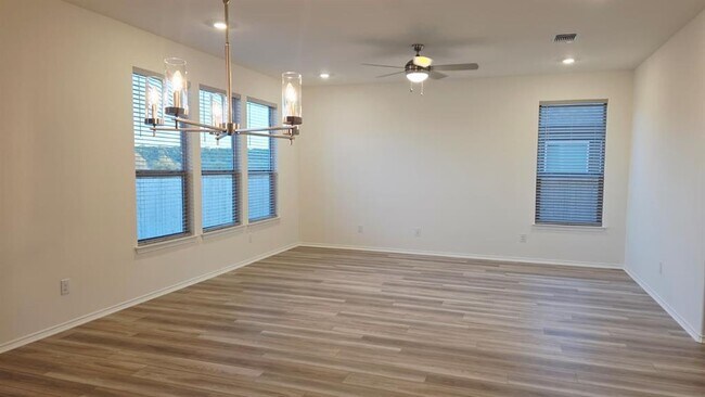 Building Photo - 1609 Red Berry Pass