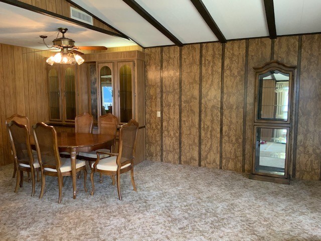 Building Photo - 121 Larch Ct