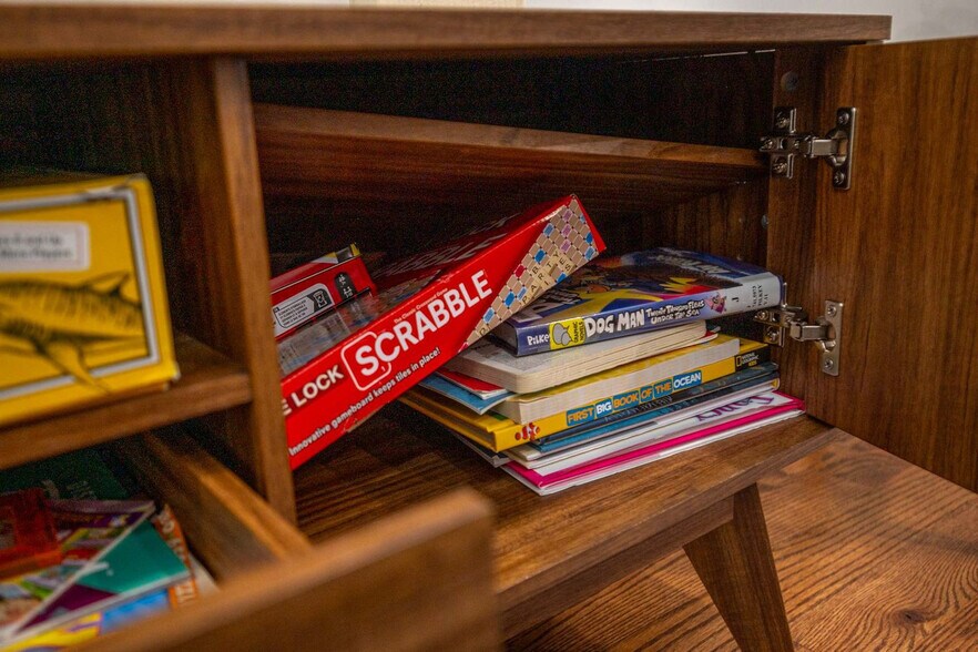 Building Photo - 2805 Lindbergh St