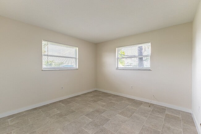 Building Photo - 210 Delido Ct