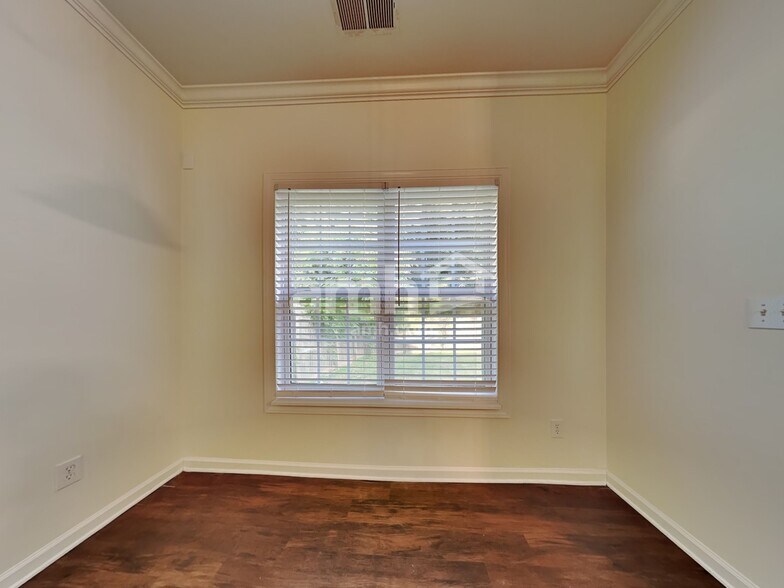 Building Photo - 13513 Michael Lynn Rd