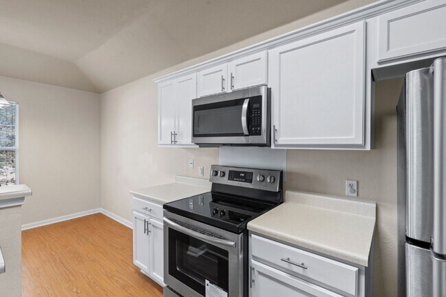 Building Photo - 3301 El Salido Pkwy