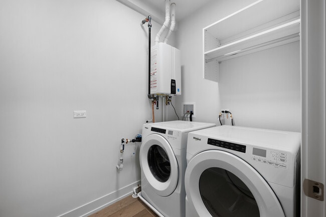 Building Photo - 27 W Park Blvd