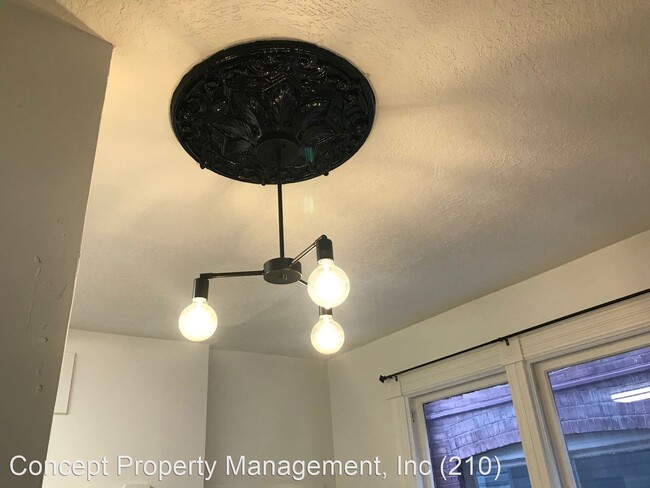 Building Photo - 706 E 300 S