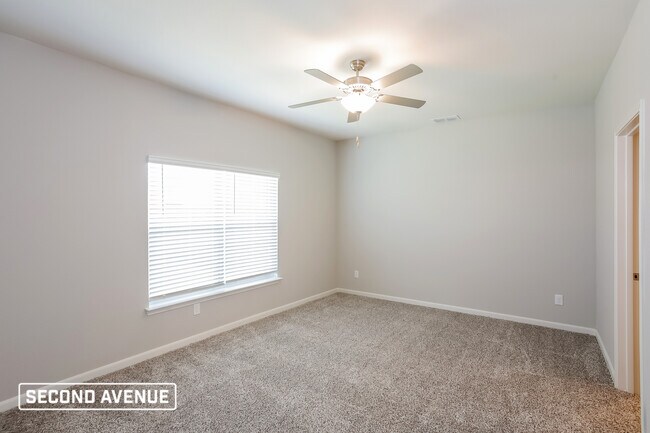 Building Photo - 2017 Jeanine Dr