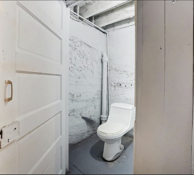 Building Photo - 97 Ehrman Ave