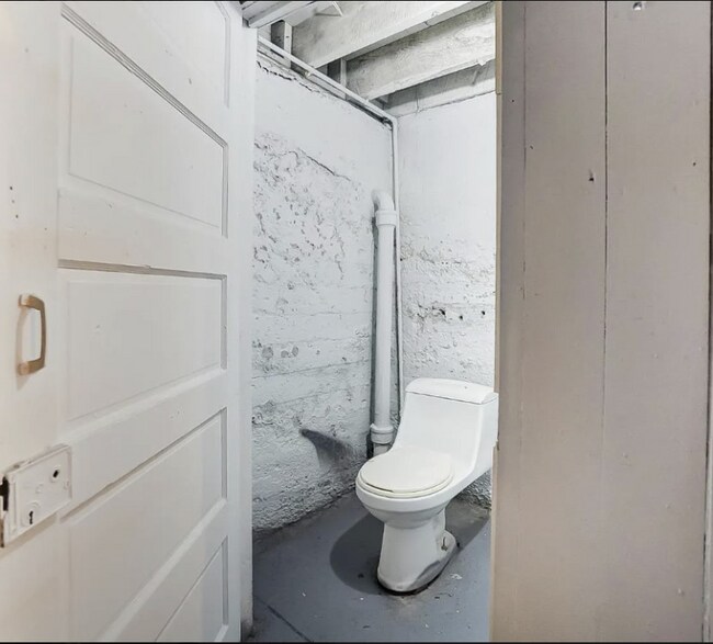 Building Photo - 97 Ehrman Ave