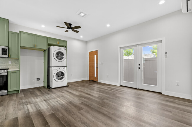 Building Photo - 6519 Coldwater Canyon Ave
