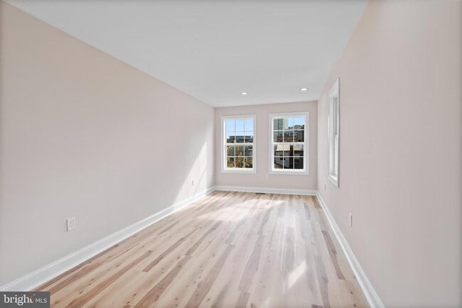 Building Photo - 919 Stiles St