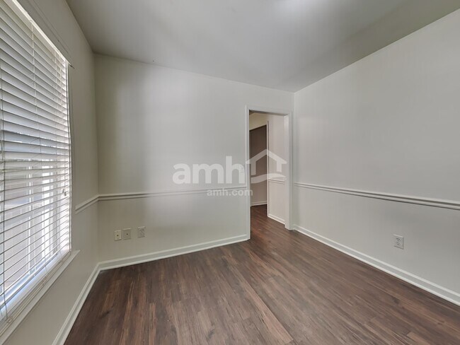 Building Photo - 1512 Birkdale Ct