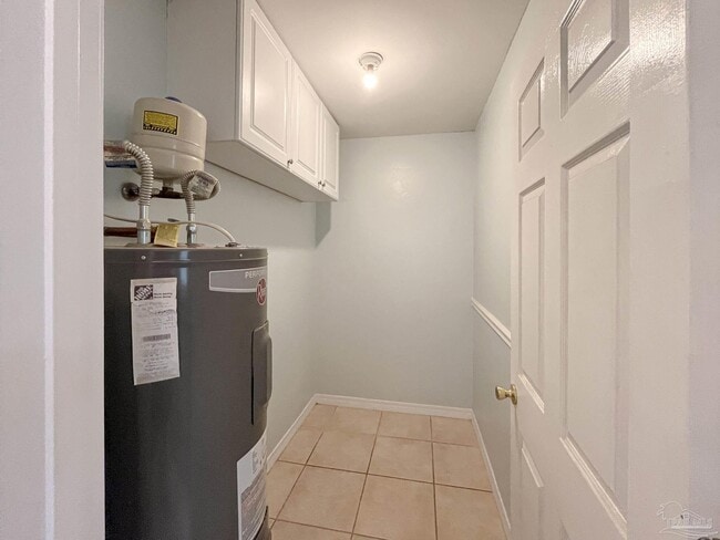 Building Photo - 1304 Pine Hill Cir