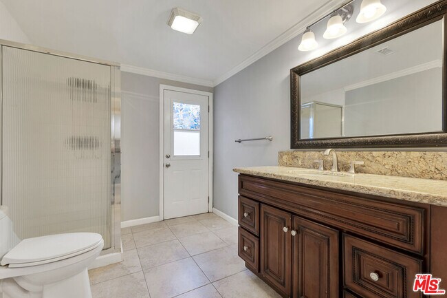 Building Photo - 11040 Salt Lake Ave