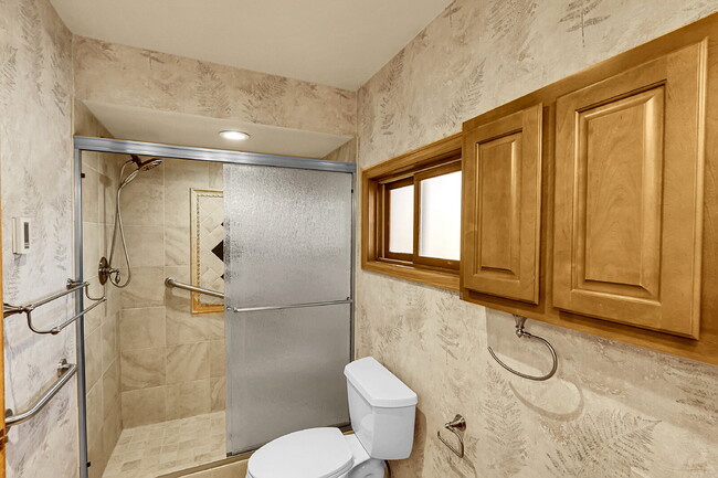 Building Photo - $2,195.95, 3-bed, 2-bed, ranch-style home with a large backyard and $300 off first month's rent