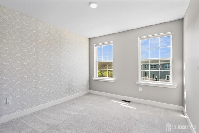 Building Photo - 1901 Swales Ct