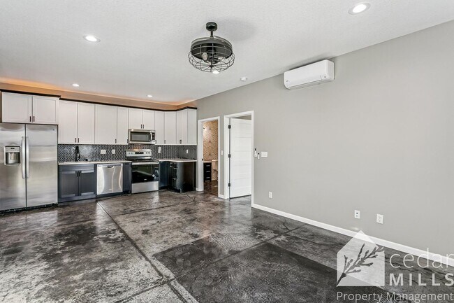 Building Photo - 109 N Main St