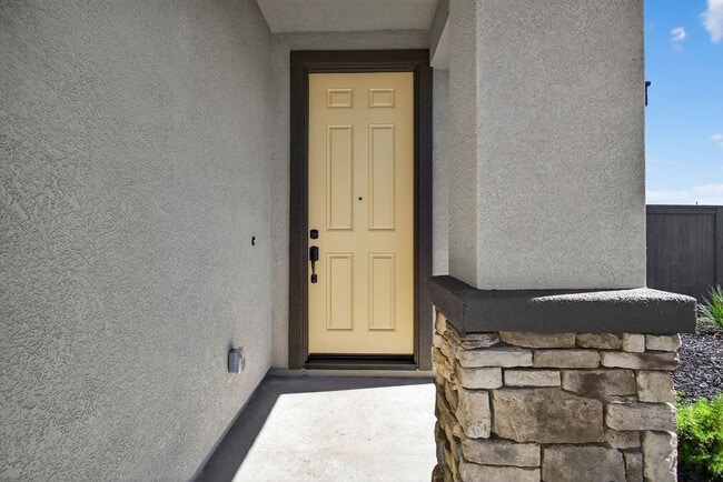 Building Photo - Brand New 4br Home - Waterways at Westlake