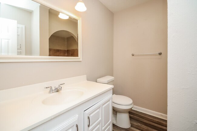Building Photo - 16835 Grampin Dr